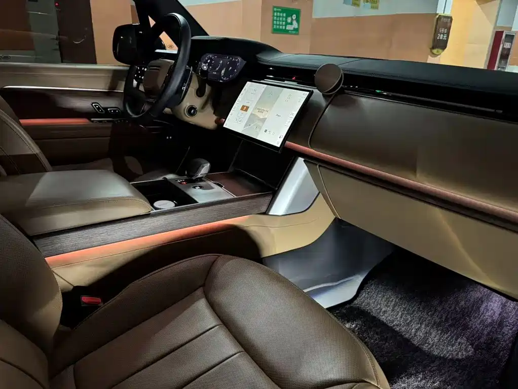 Land Rover Range Rover — миниатюра 7