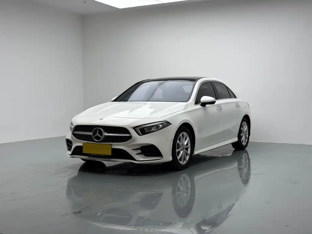 奔驰A级 2021款 A 200 L 运动轿车时尚型 2021