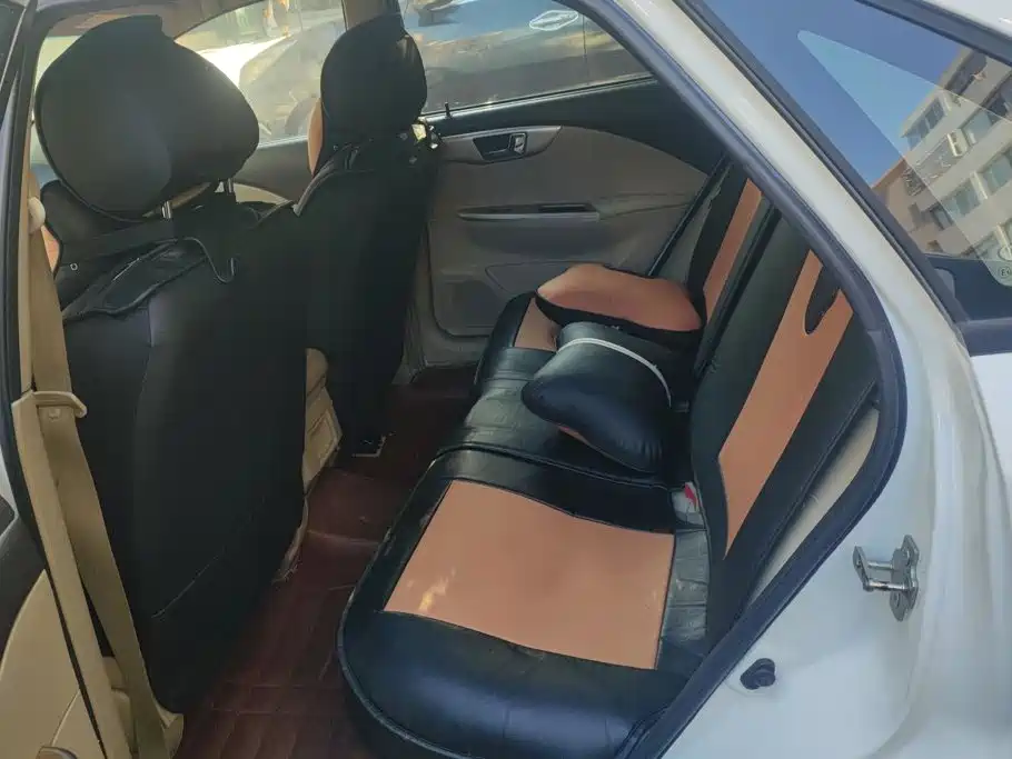 Buick Excelle — миниатюра 11