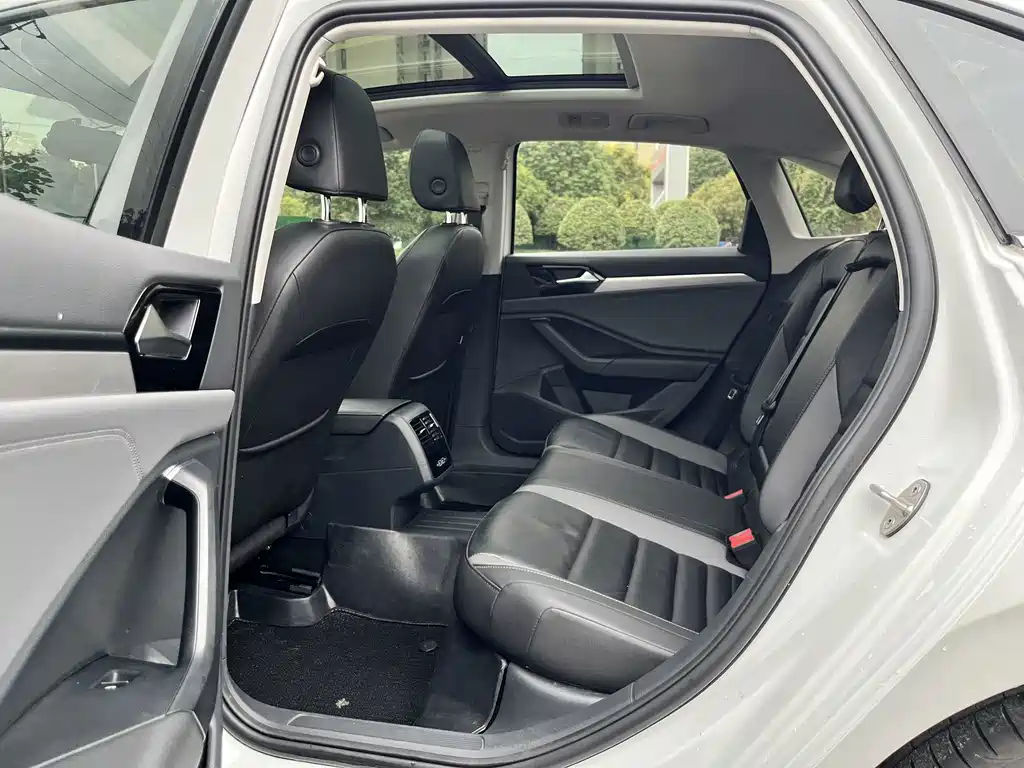 Volkswagen Sagitar — миниатюра 14