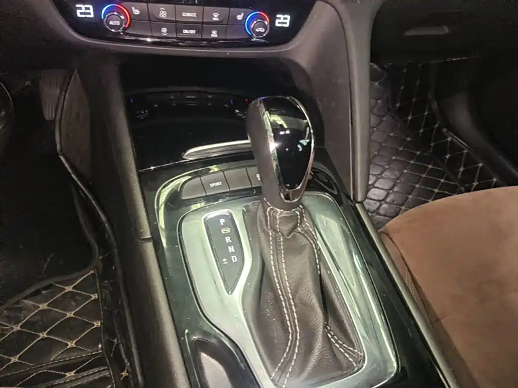 Buick Regal — миниатюра 14