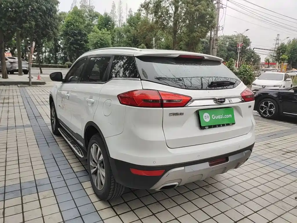 Geely Boyue — миниатюра 5