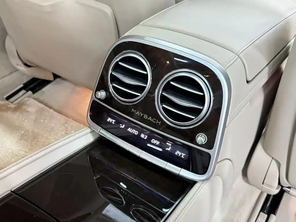 Mercedes-Benz S-Class — миниатюра 17