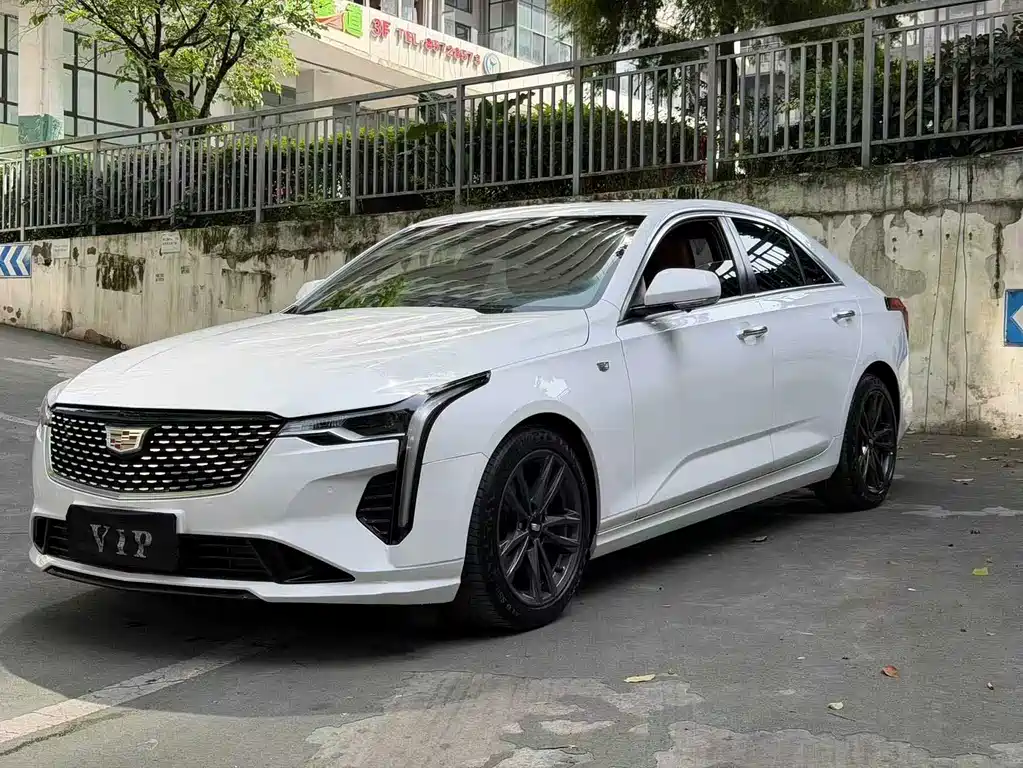 Cadillac CT4 2021
