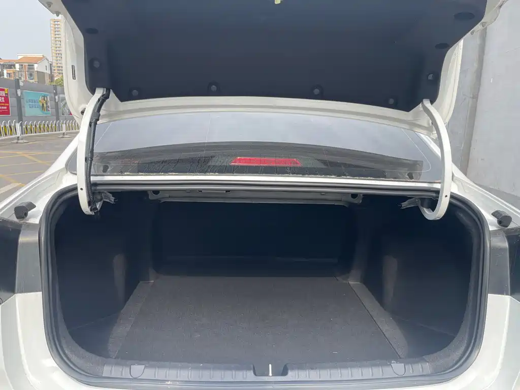 GEELY AUTOMOBILE EMGRAND