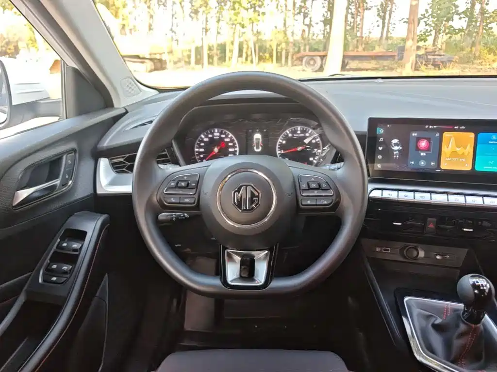 MG MG5 — миниатюра 11