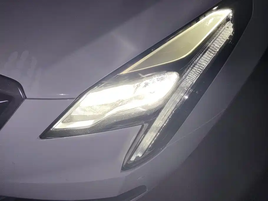 Cadillac XTS — миниатюра 5