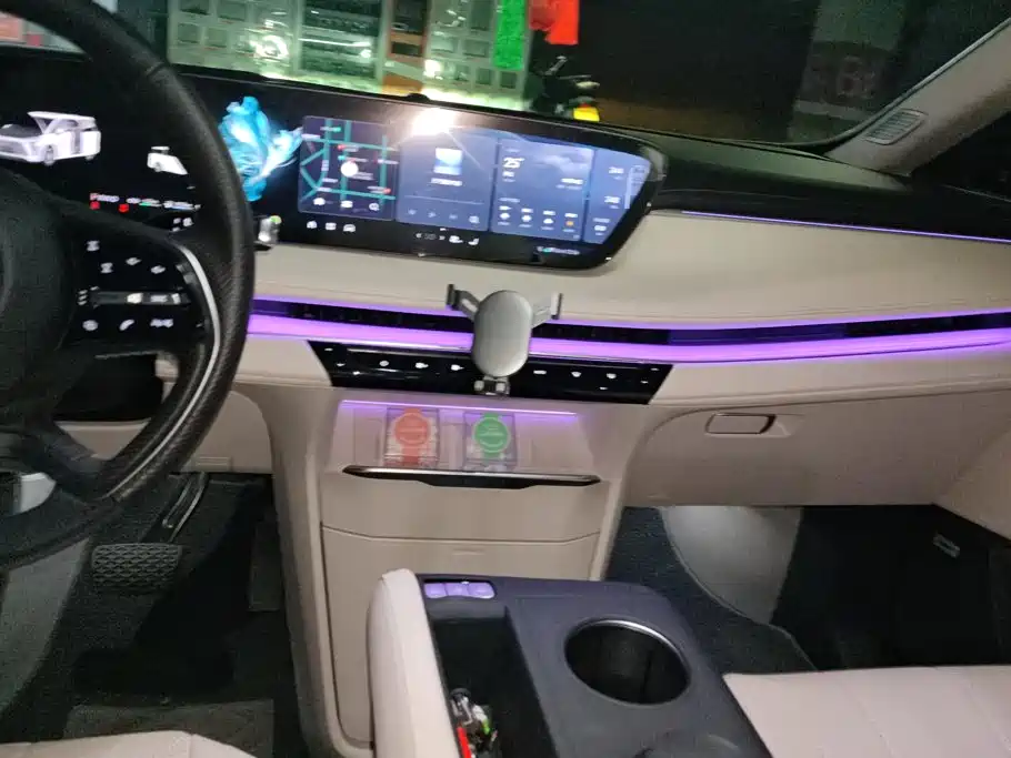 Buick GL8 Hybrid — миниатюра 13