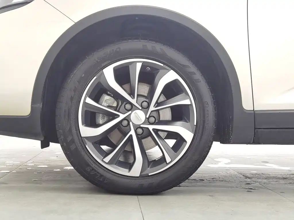 Geely Emgrand GS — миниатюра 17