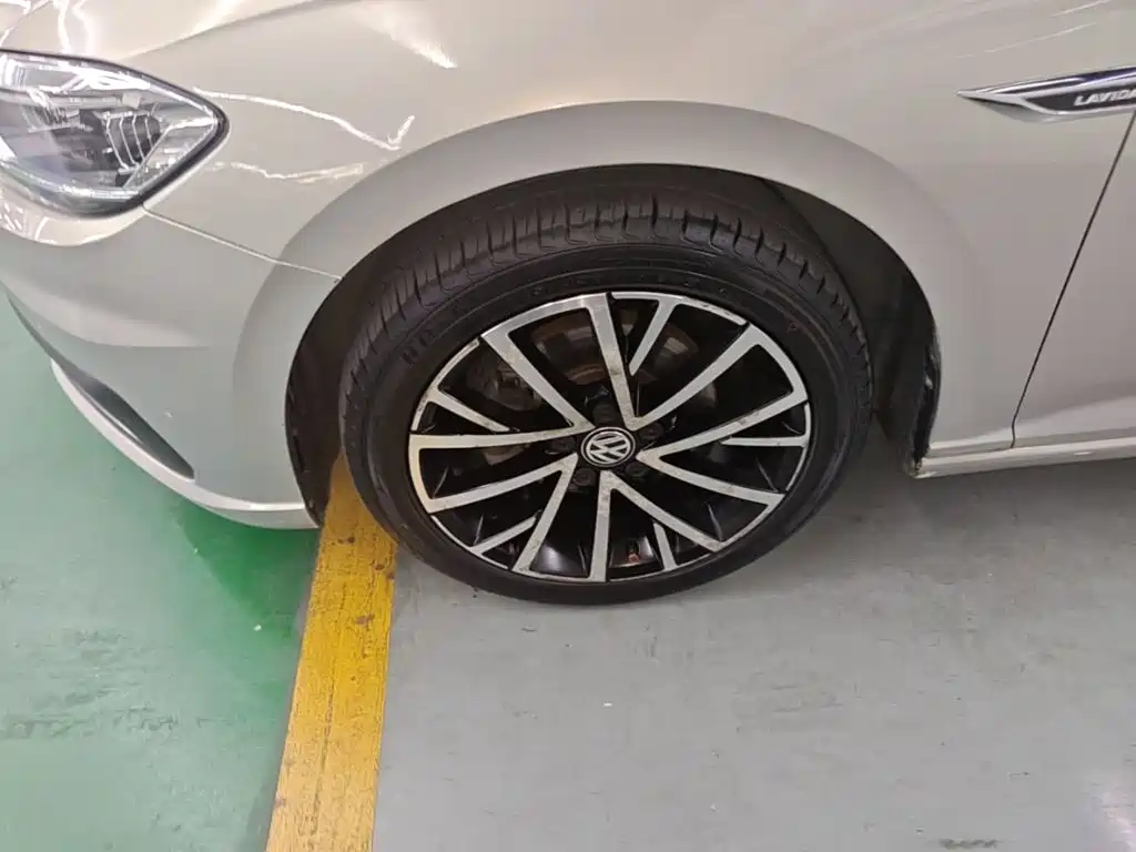 Volkswagen Lavida — миниатюра 23