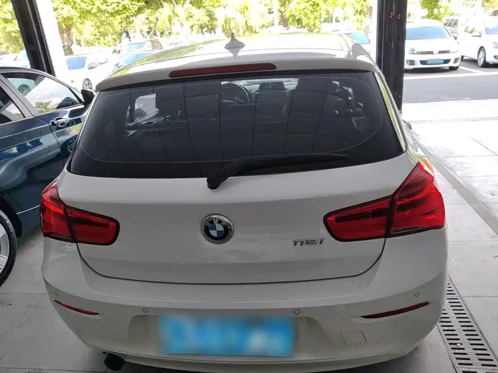 BMW 1 Series (Import) — миниатюра 6
