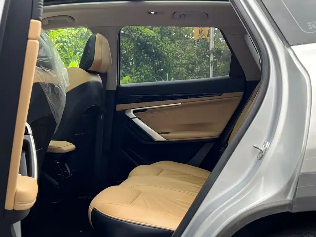 Geely Boyue L — миниатюра 6