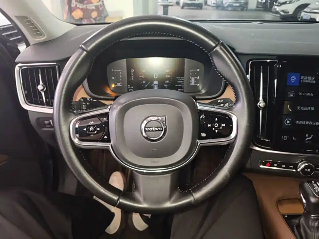 Volvo S90 — миниатюра 11