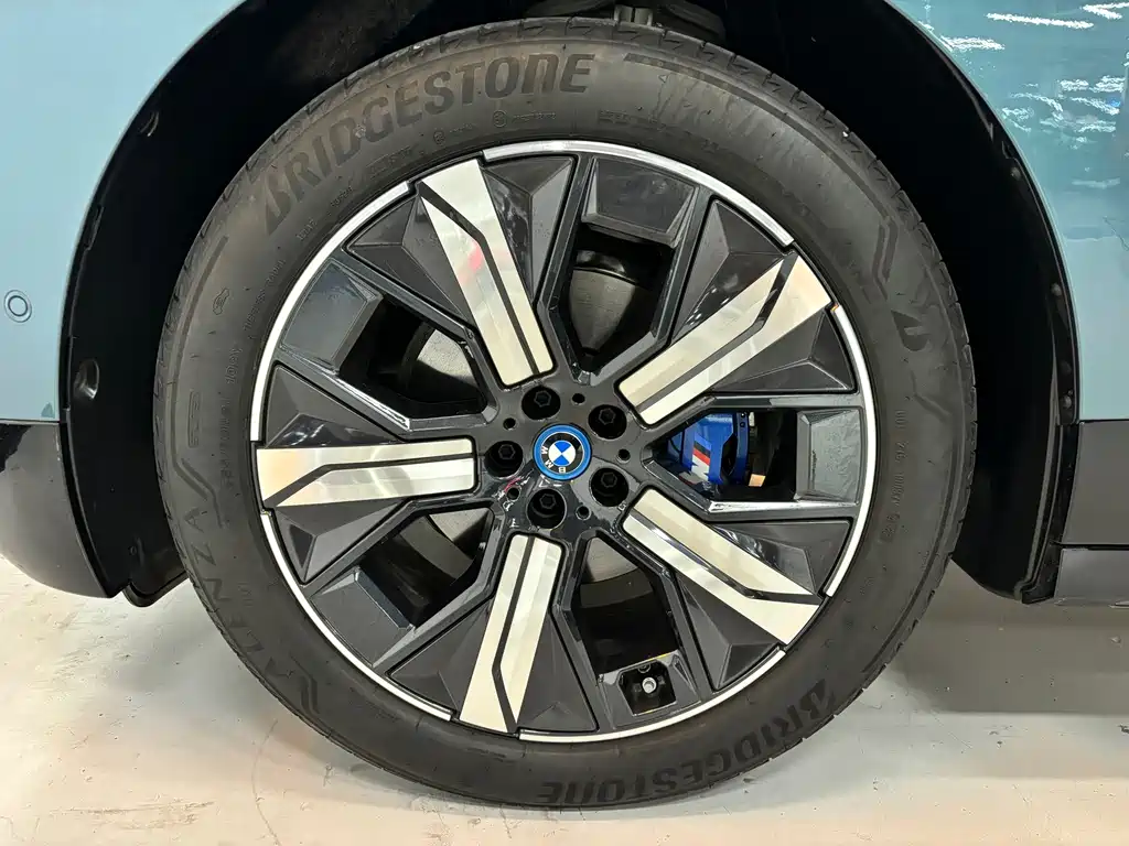 BMW BMW iX M60 — миниатюра 23