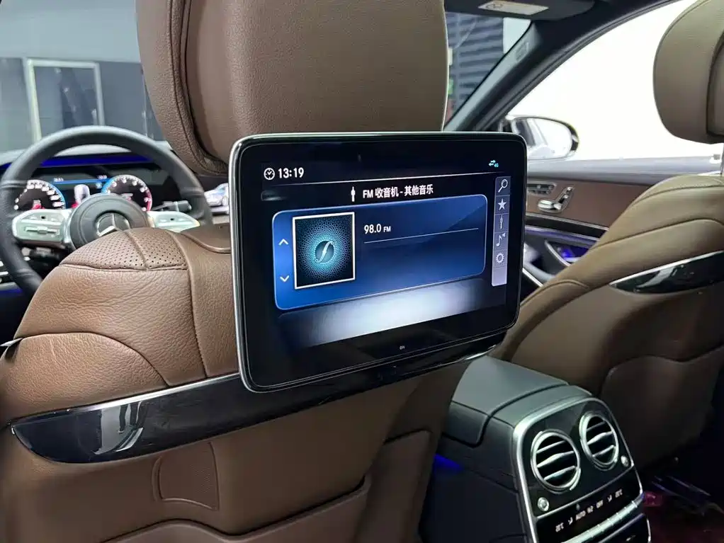 Mercedes-Benz S-Class — миниатюра 16
