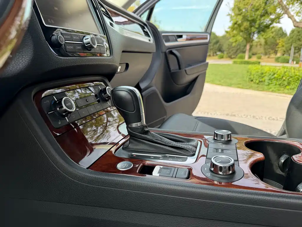 Volkswagen Touareg — миниатюра 15