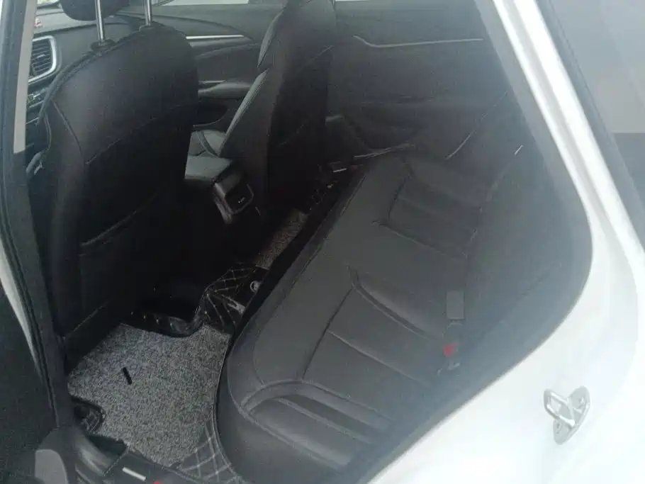 Buick Excelle — миниатюра 11