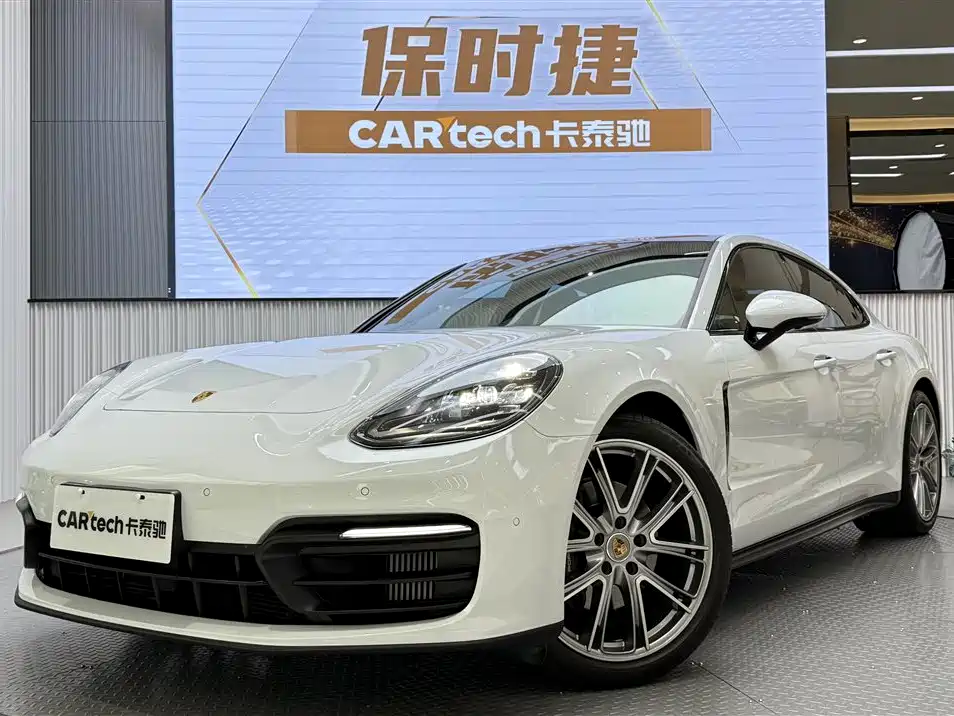 Porsche Panamera 2022