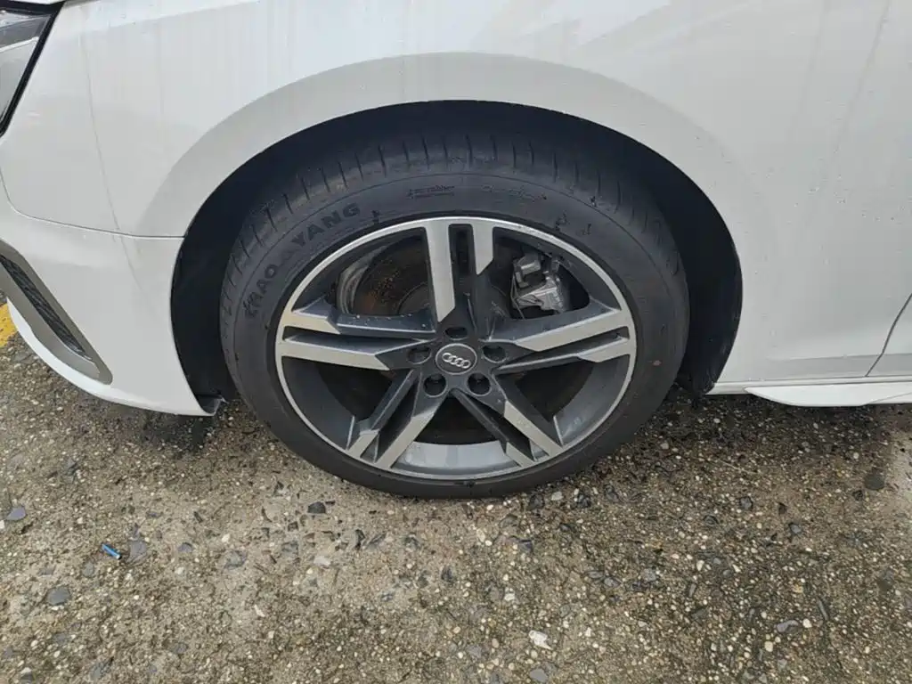 Audi A4L — миниатюра 23