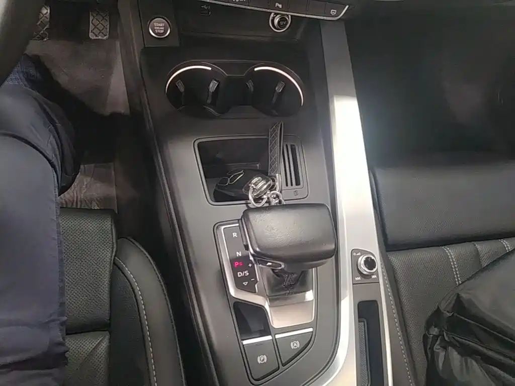 Audi A4L — миниатюра 14
