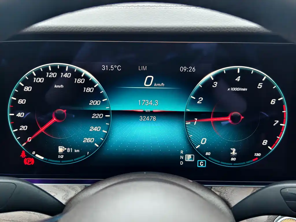 Mercedes-Benz E-Class — миниатюра 10