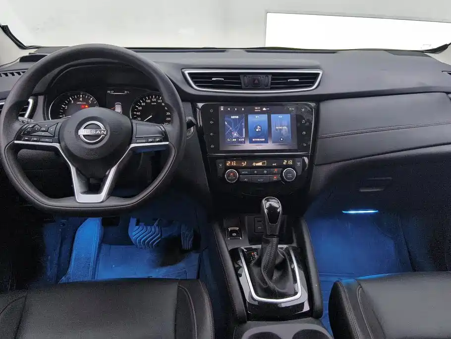 Nissan Qashqai — миниатюра 12