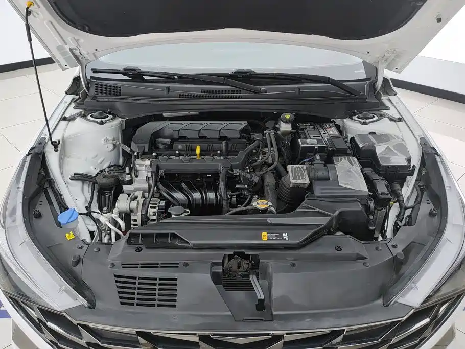 Hyundai Elantra — миниатюра 10