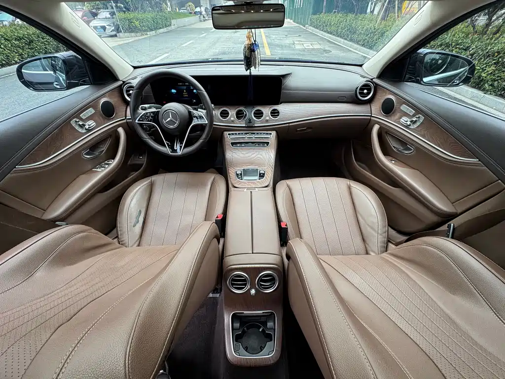 Mercedes-Benz E-Class — миниатюра 20