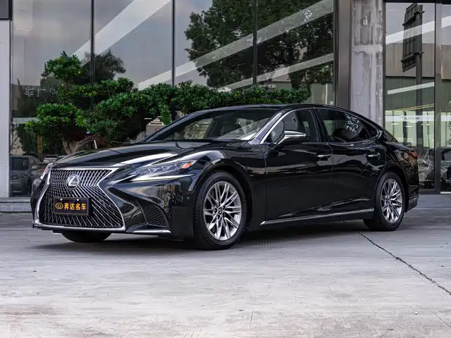 LEXUS LS 2018
