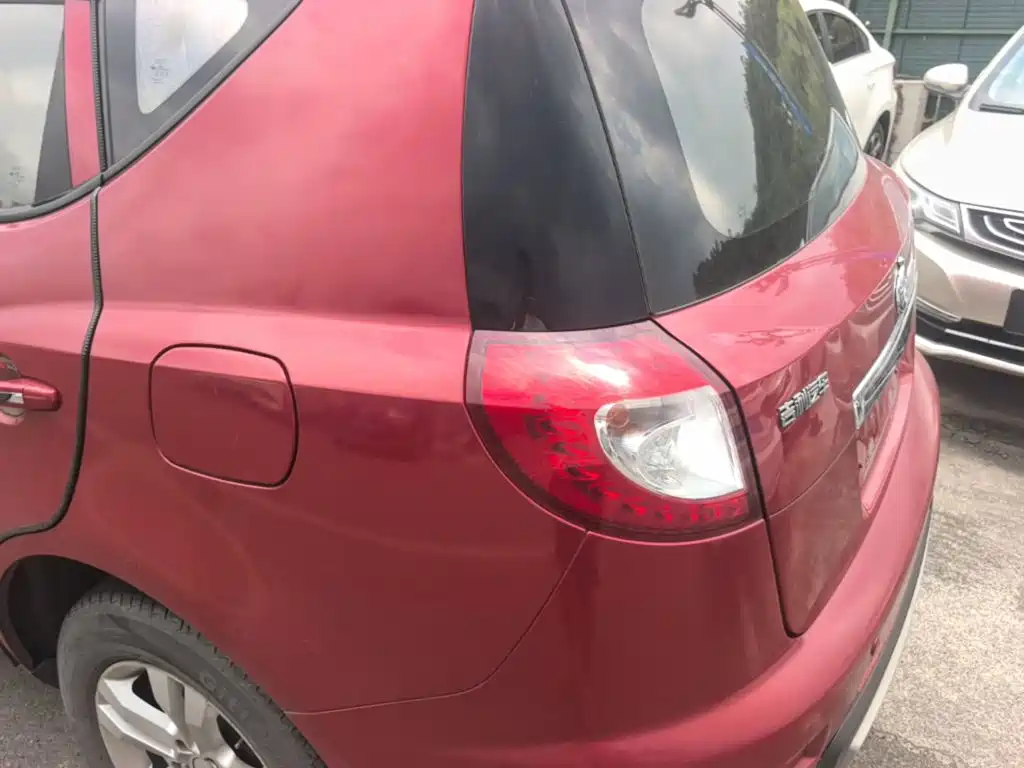 Geely GX7 — миниатюра 5
