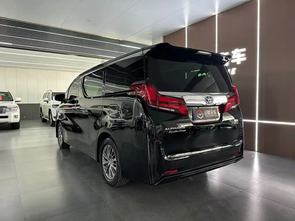 Toyota Alphard 2021 2.5L Luxury