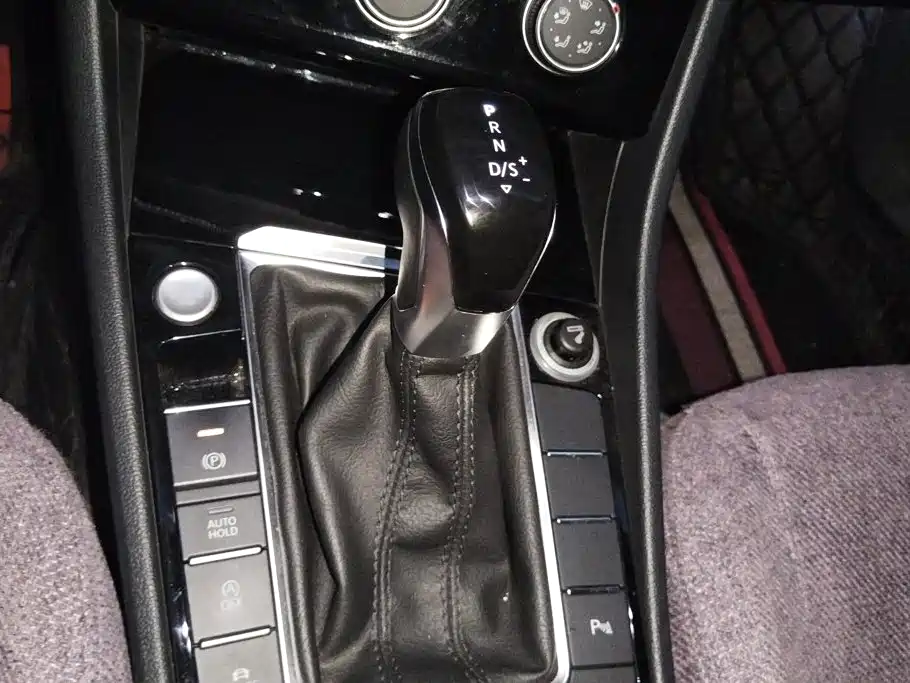 Volkswagen Sagitar — миниатюра 16