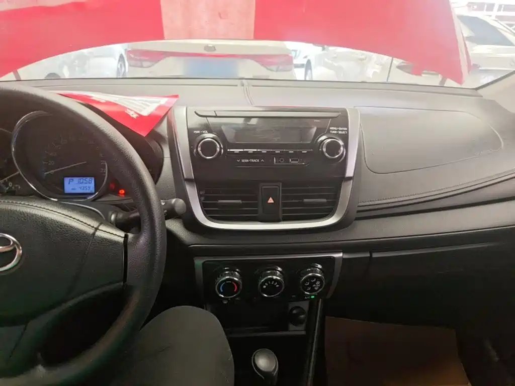 Toyota Vios FS — миниатюра 10