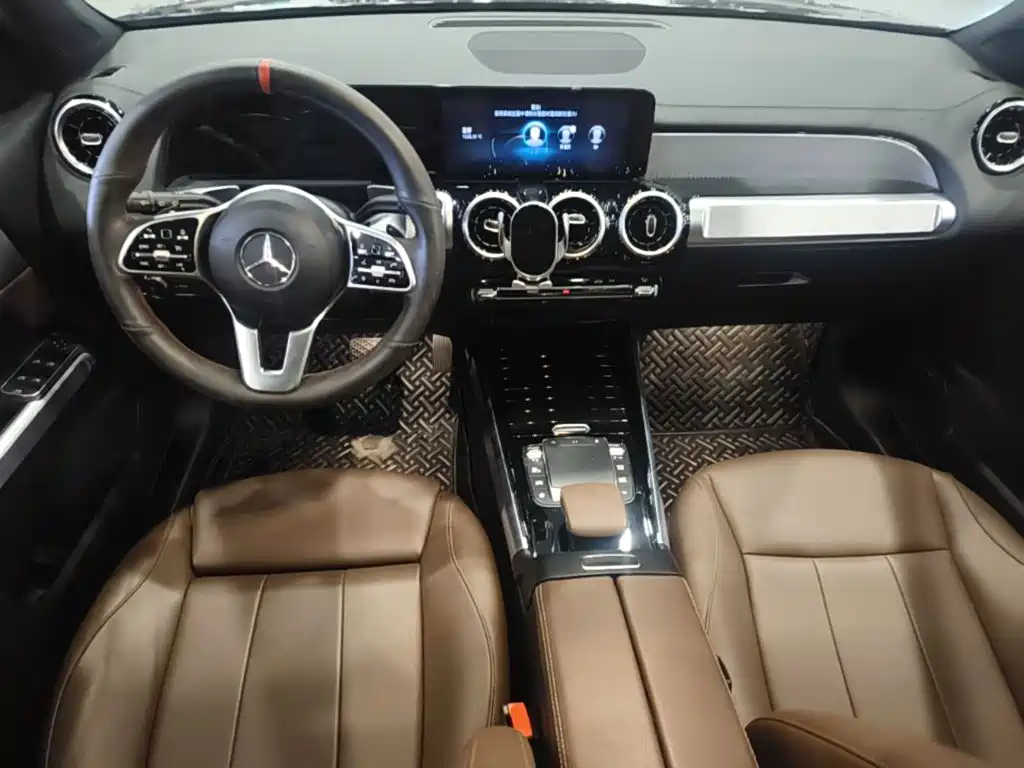 Mercedes-Benz GLB — миниатюра 10