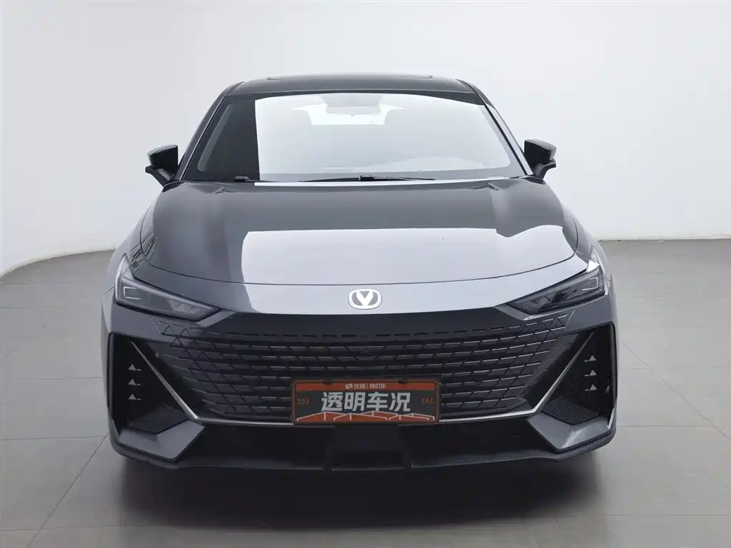 Changan UNI-V 2023 1.5T Premium