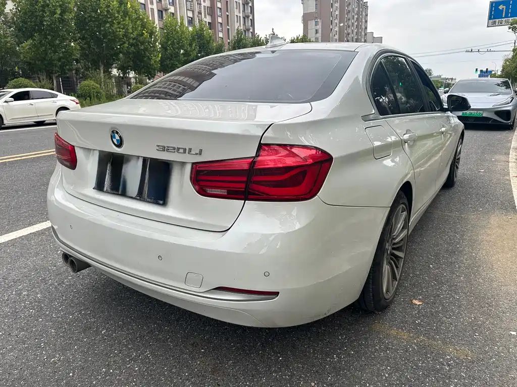 BMW 3 Series — миниатюра 6