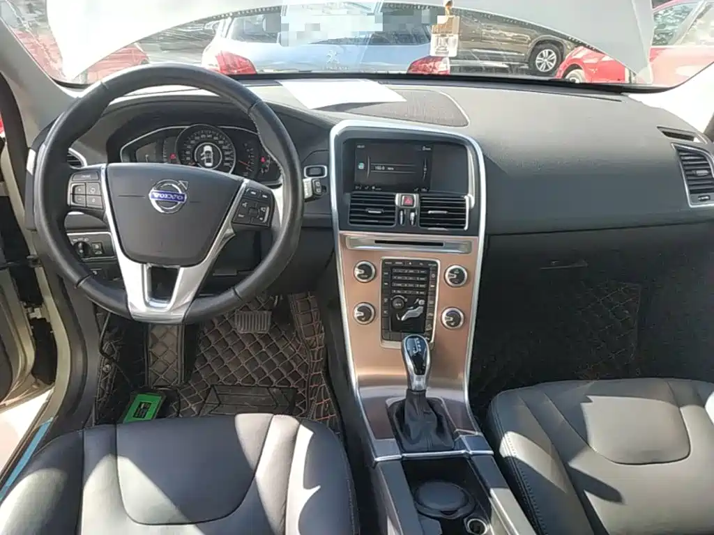 Volvo XC60 — миниатюра 10