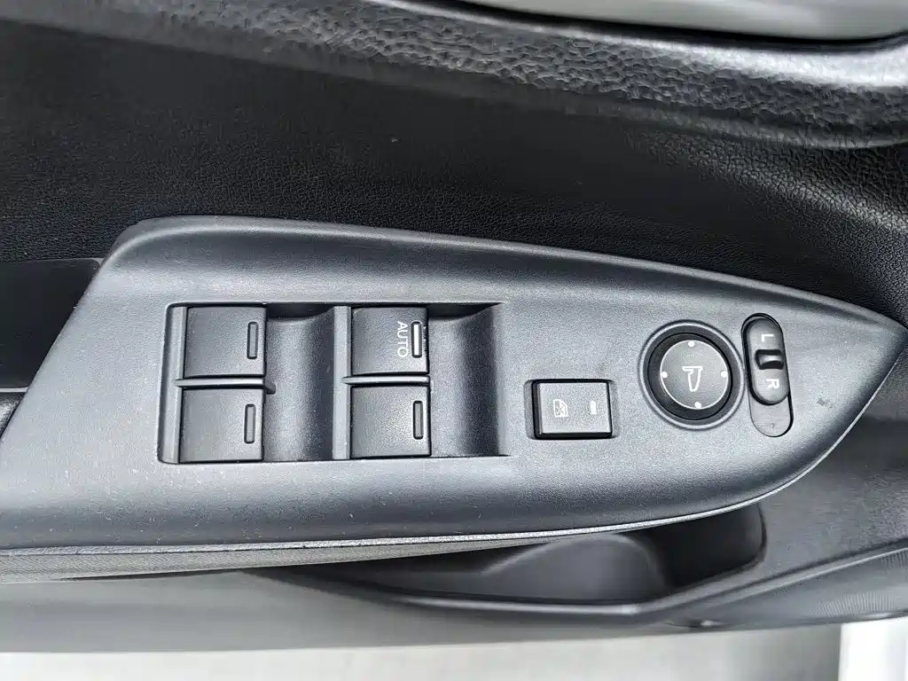 Honda Fit — миниатюра 9