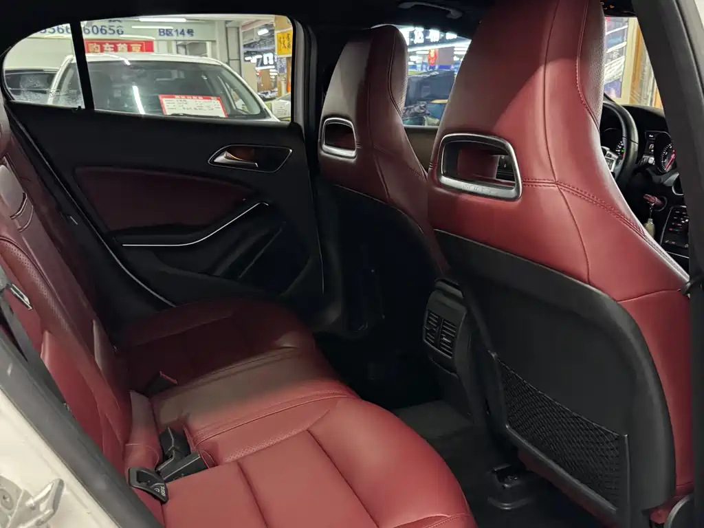 Mercedes-Benz GLA — миниатюра 7