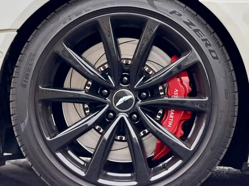 Aston Martin DB11 2019 4.0T V8 Volante