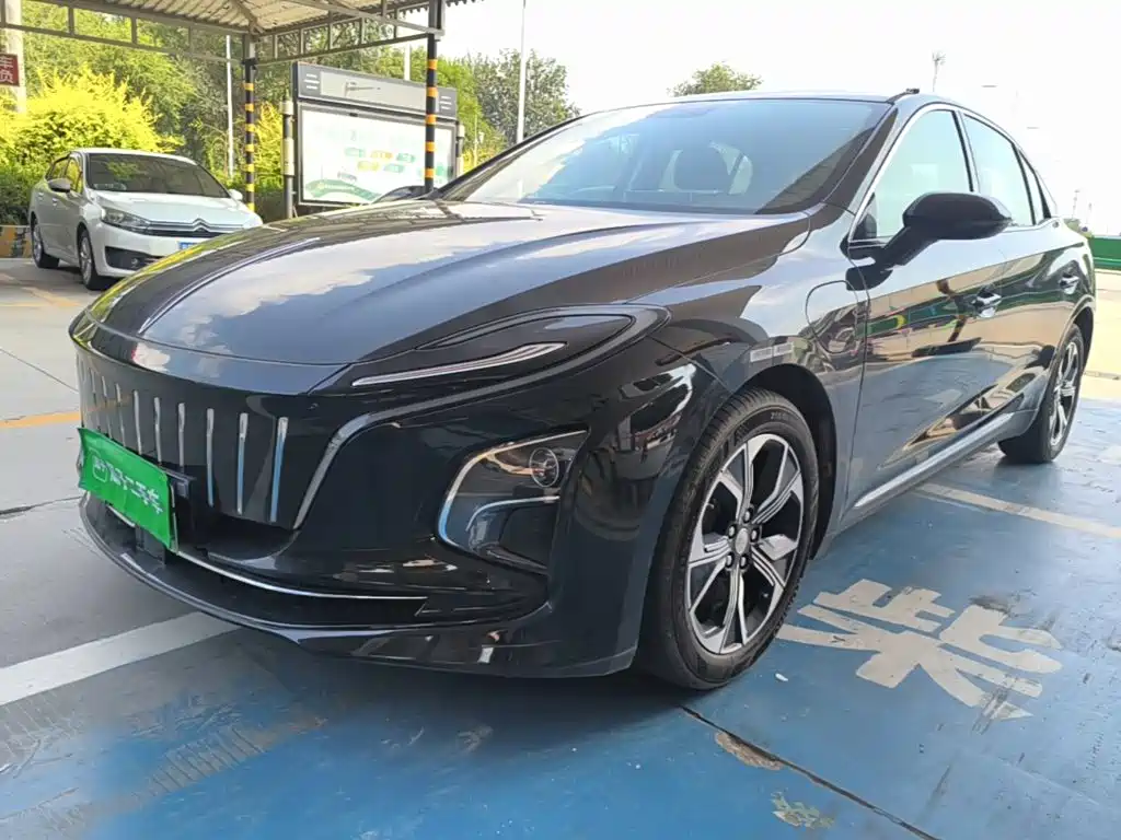 2024 Hongqi E-QM5 - zdjęcie 1 z 25