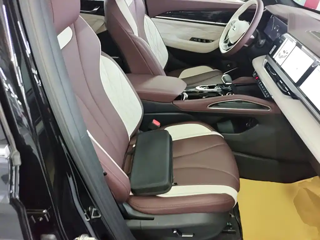 Geely Xingyue L — миниатюра 25