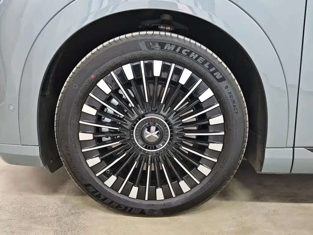 XPeng X9 — миниатюра 14