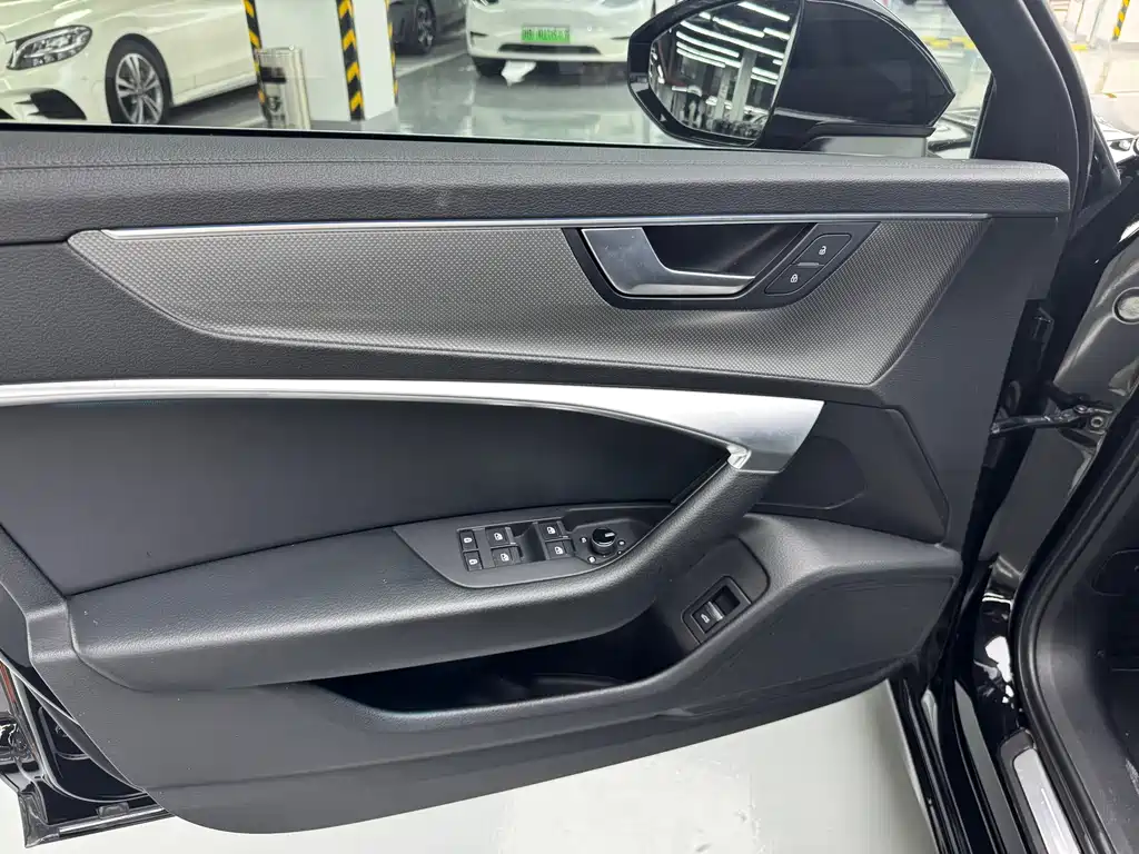 Audi A6L — миниатюра 5