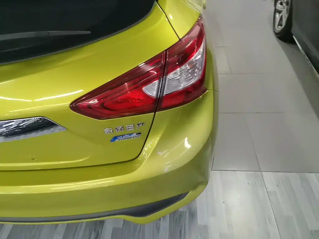 Nissan Tiida — миниатюра 8