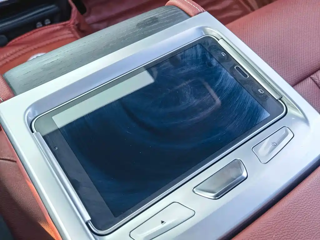 BMW 5 Series — миниатюра 44