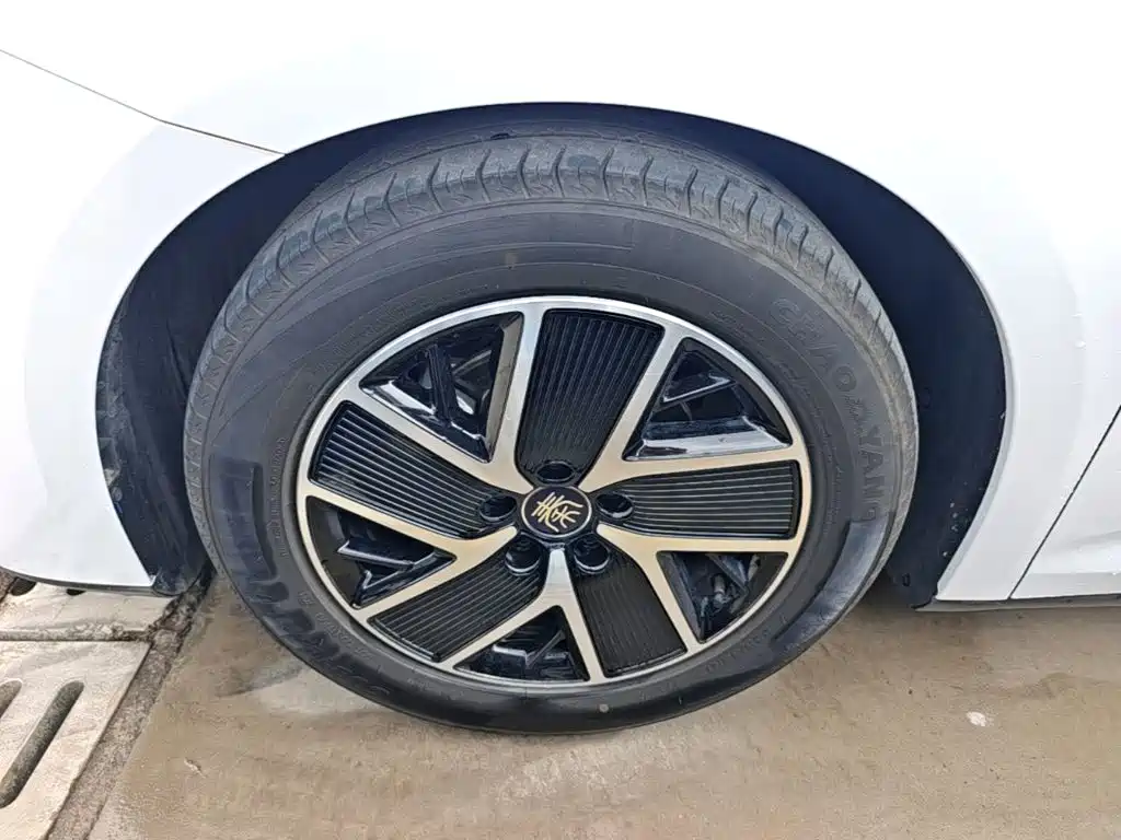 BYD Qin L — миниатюра 23