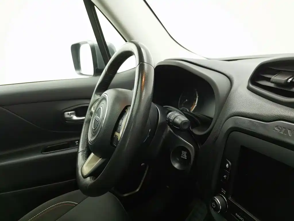 Jeep Renegade — миниатюра 22