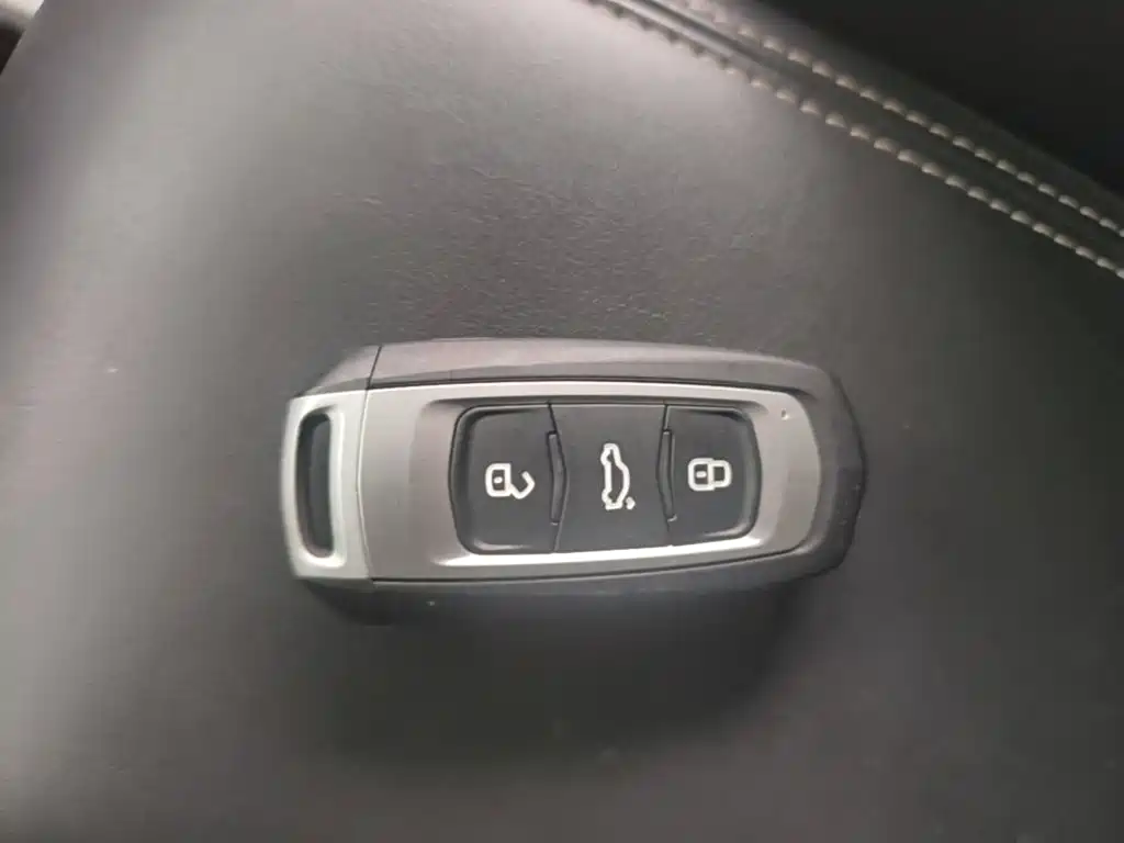 Geely Vision X6 — миниатюра 9