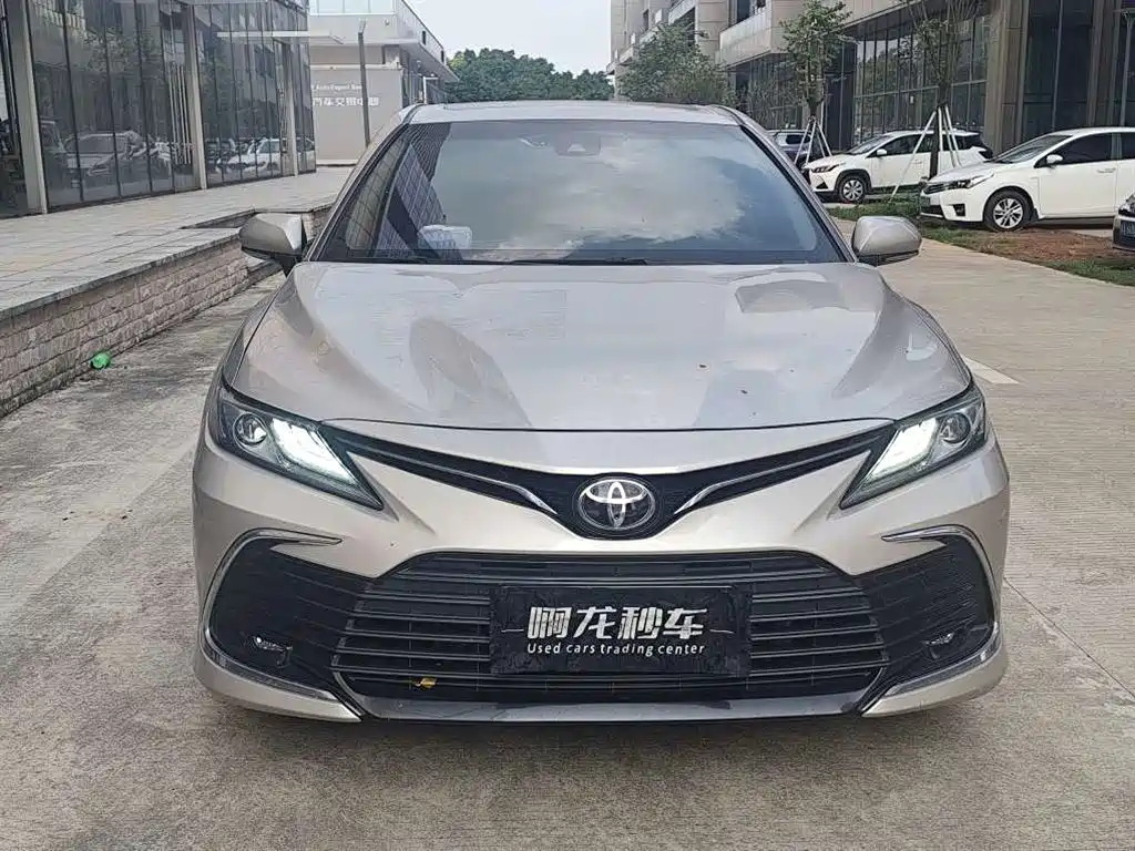 Toyota Camry — миниатюра 2